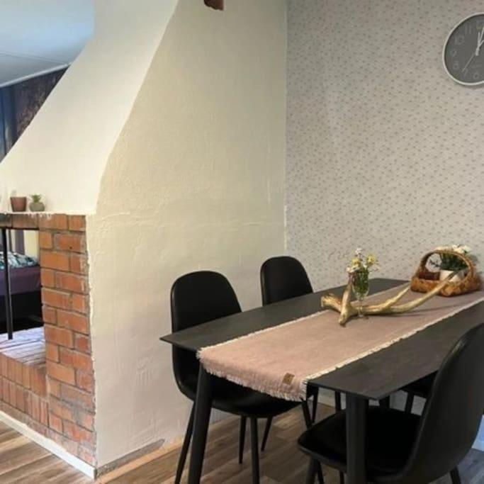Familienfreundliche Farm Stuga Hamra  Zewnętrze zdjęcie